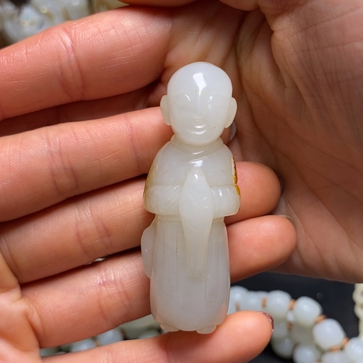 和田玉未镶嵌把件