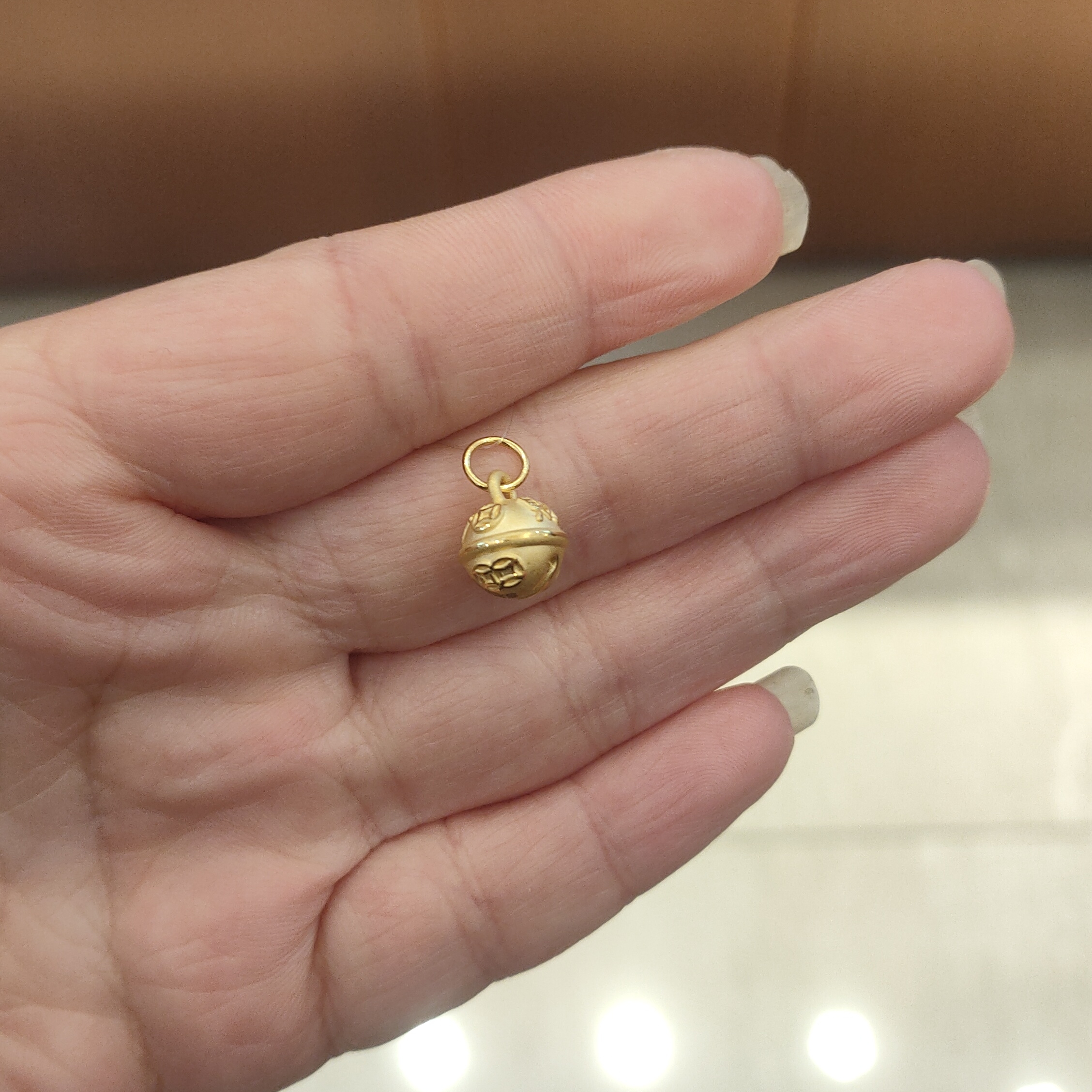 六桂福足金时尚小铃铛