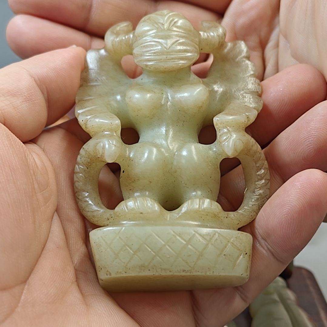 和田玉挂件未镶嵌正**生