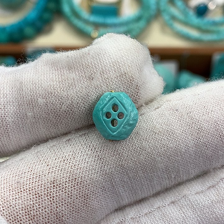 绿松石未镶嵌挂件