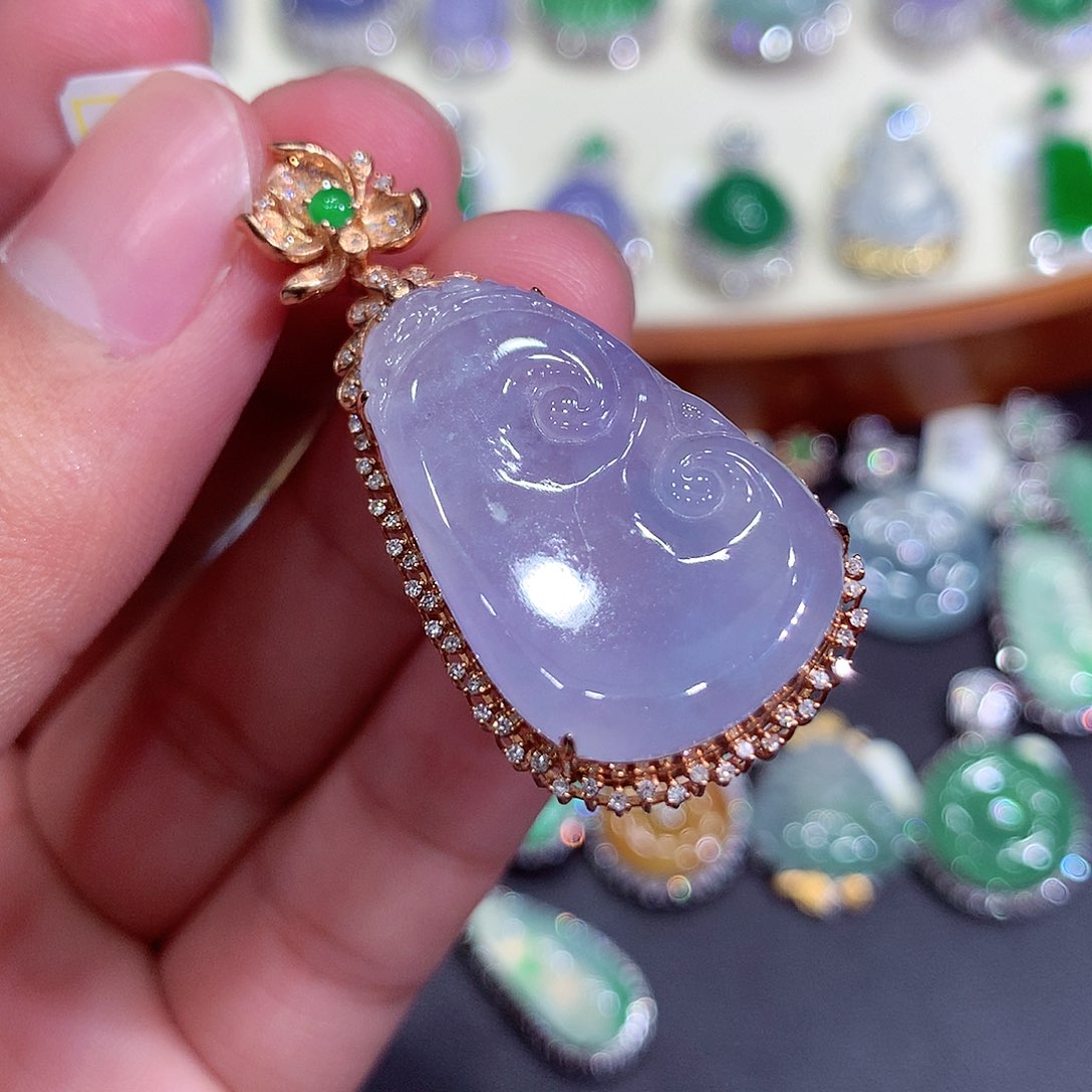 翡翠吊坠(不含链)18K金镶嵌