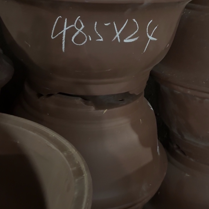 农***人紫砂花盆300-4。       48.5-24。   