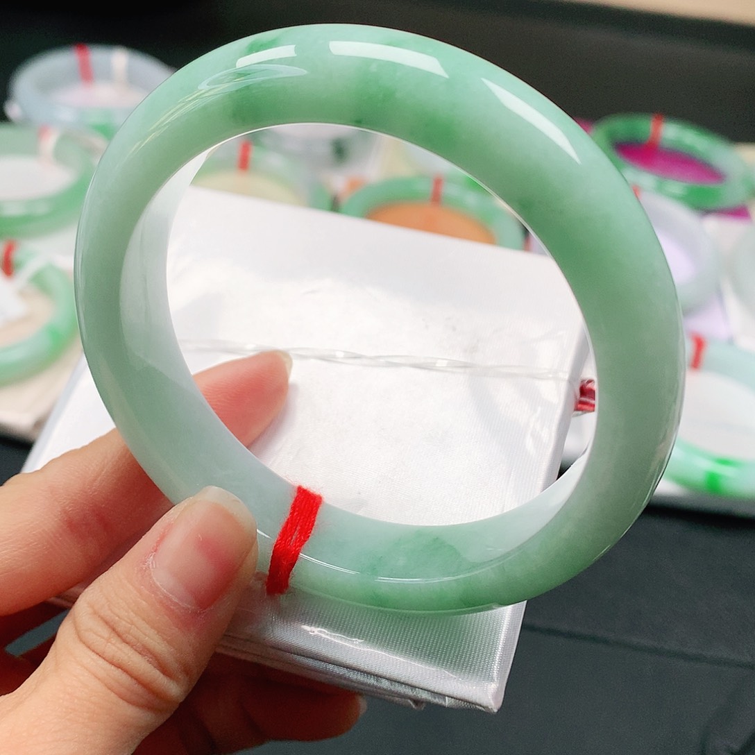 翡翠手镯未镶嵌天然翡翠手镯58