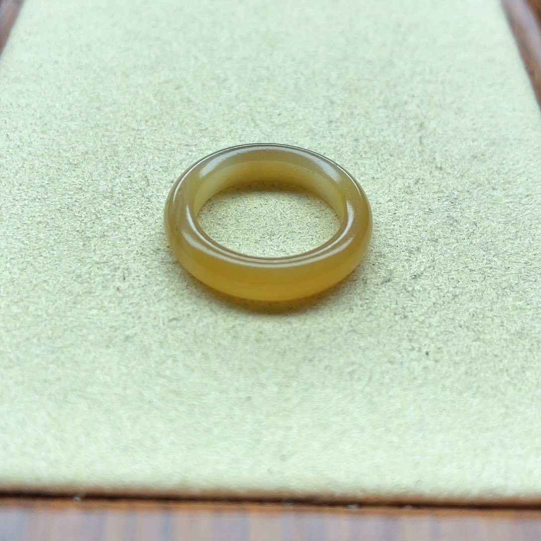 未镶嵌戒指和田玉119渐变糖圆条8号