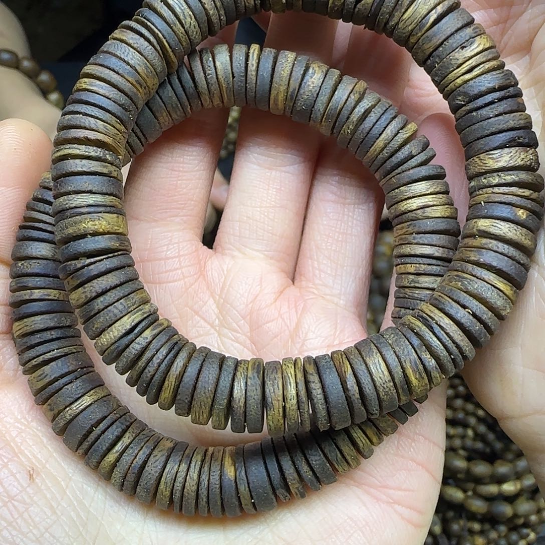 沉香碎屑沉香+沉水浮1.0片片珠单圈13克加多样性发一