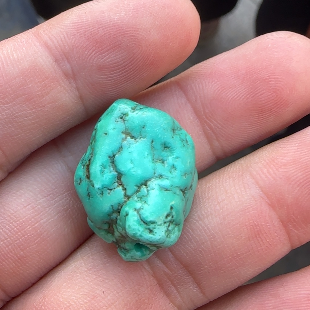 绿松石未镶嵌颈饰好看