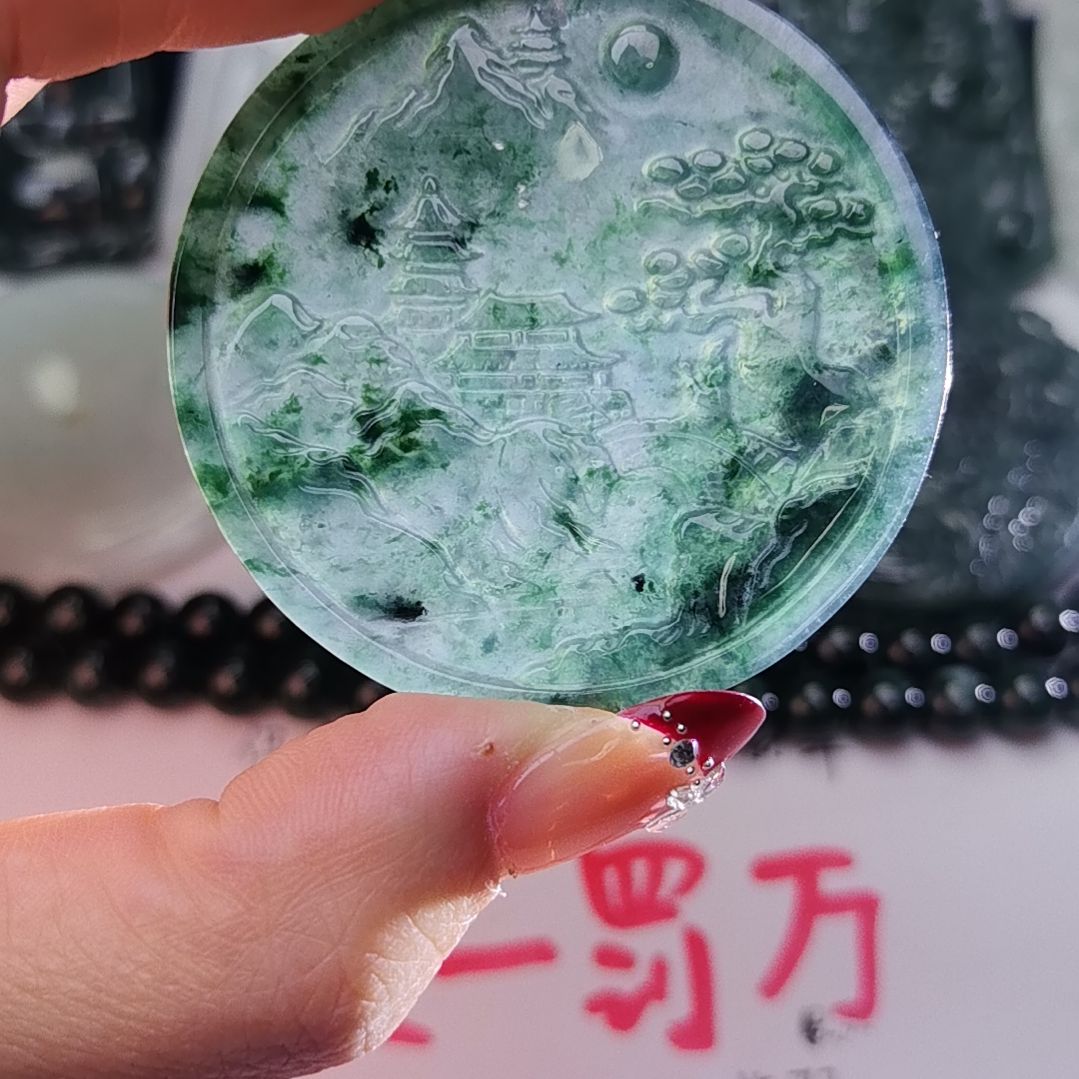 翡翠颈饰未镶嵌天然的A货翡翠多样性发货