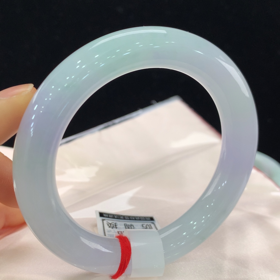 翡翠手镯未镶嵌111-0136