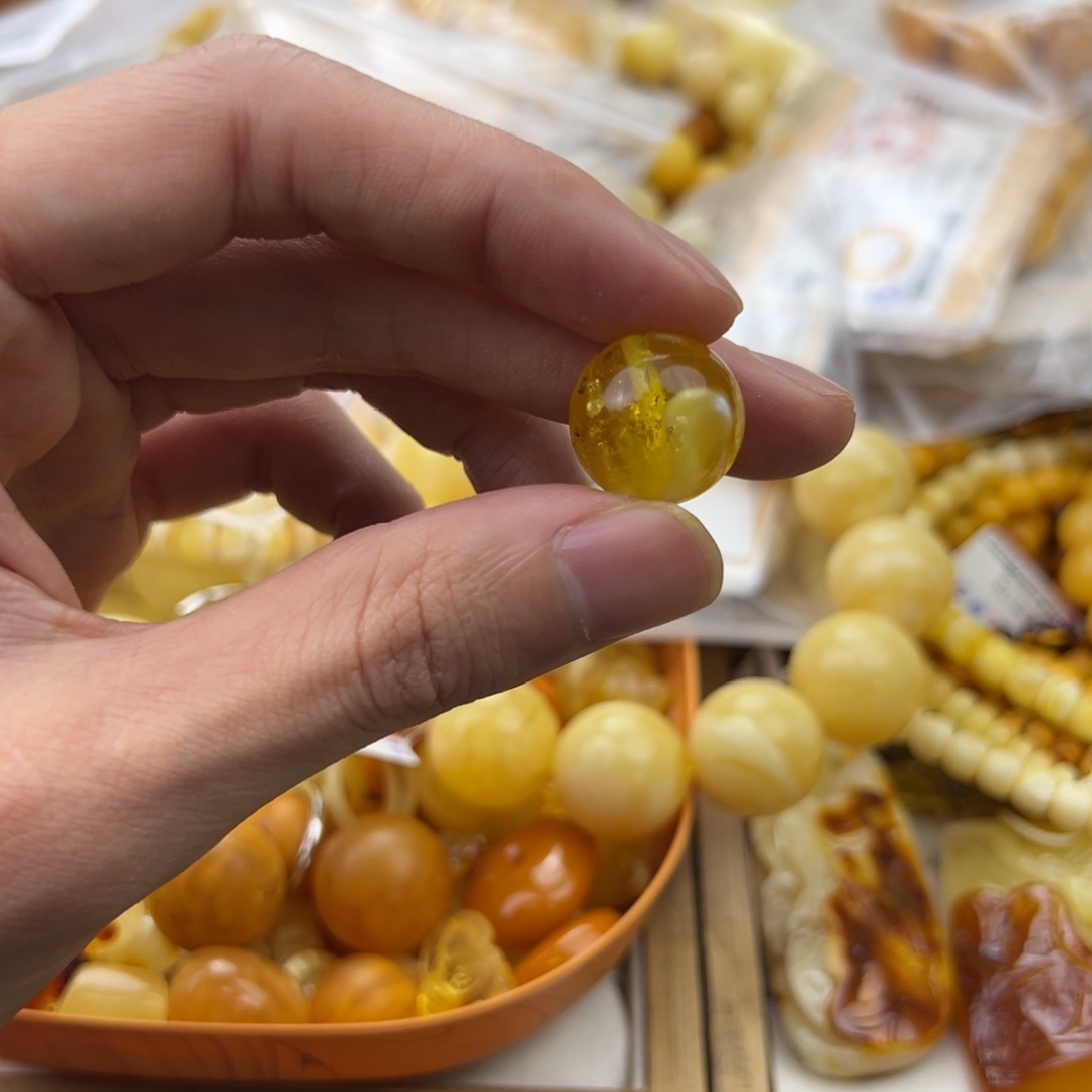 琥珀珠宝奇石未镶嵌