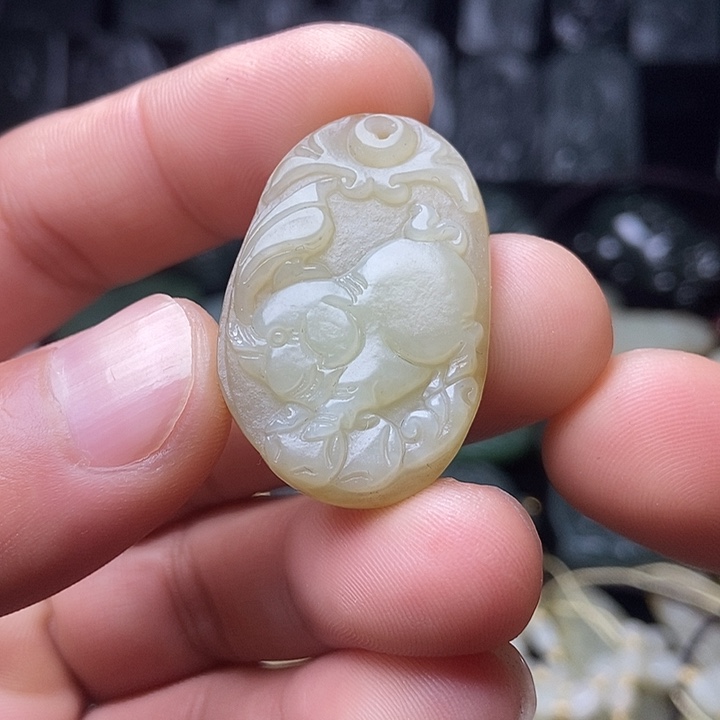 颈饰未镶嵌和田玉