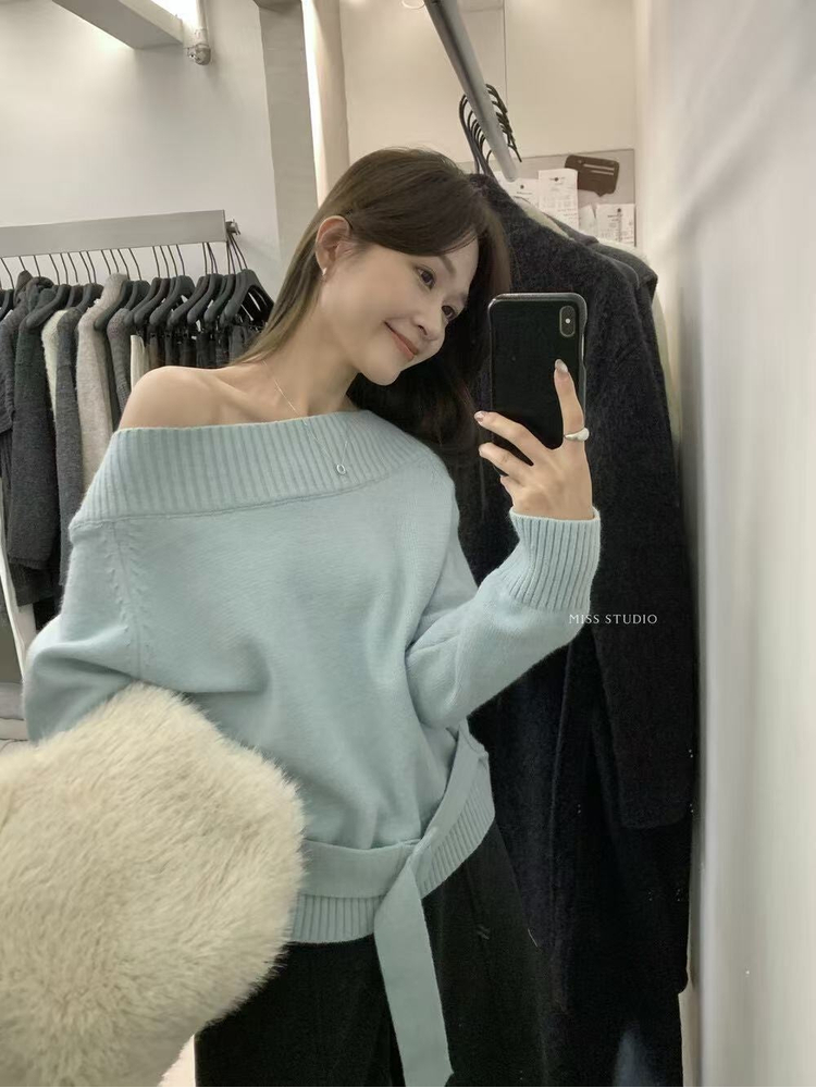 （6-8运贴）“慵懒松弛”韩系气质一字肩斜肩两穿绑带收腰毛衣针织