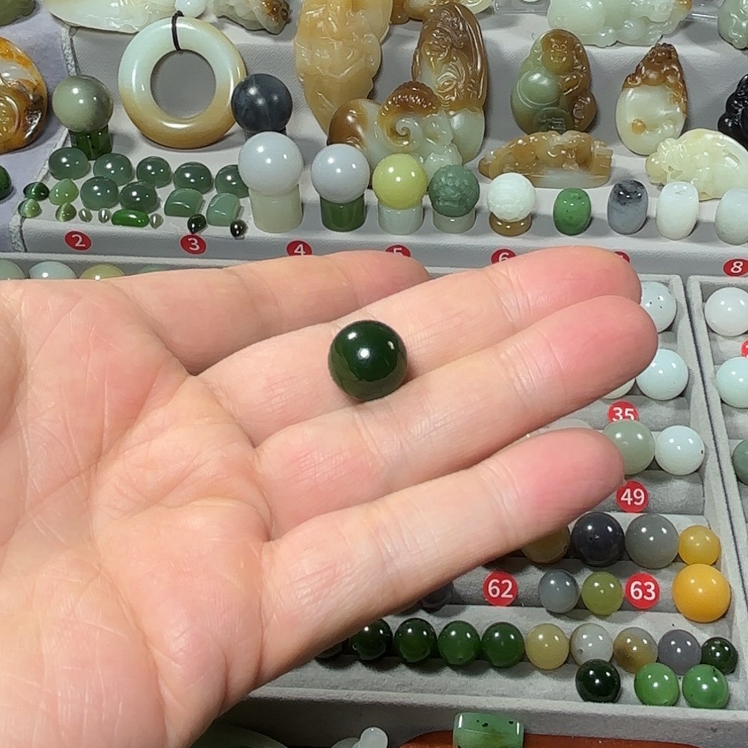 未镶嵌和田玉挂件风**瞬珠子