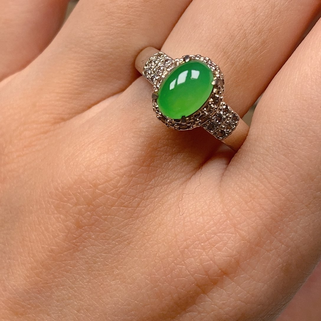 翡翠戒指未镶嵌绿蛋面