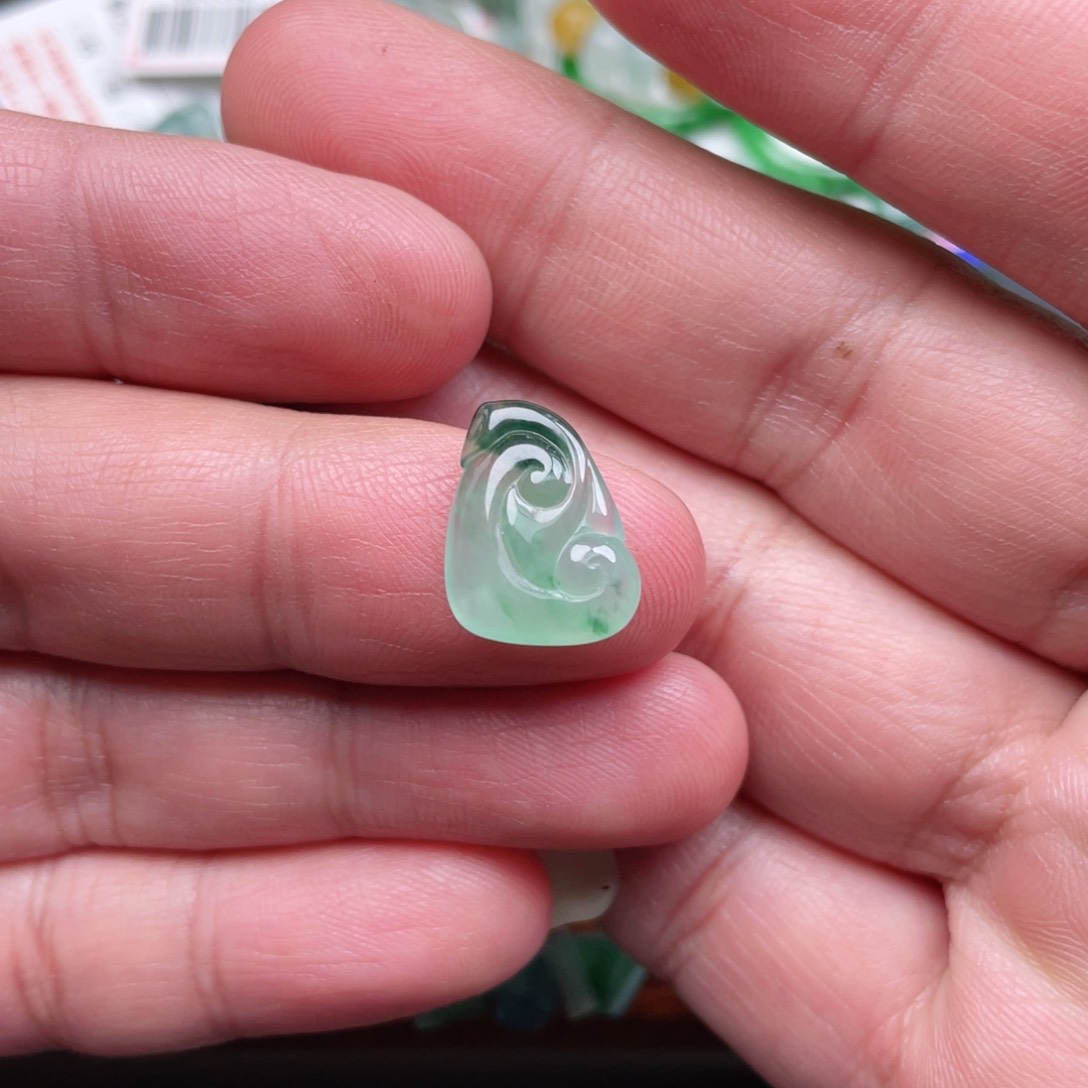 翡翠颈饰未镶嵌缅甸翡翠