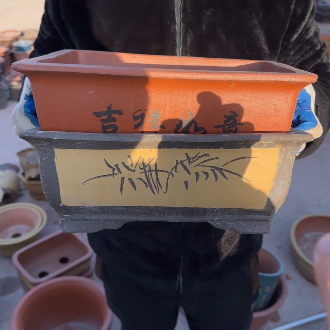 紫砂花盆瑕疵和瑕疵都