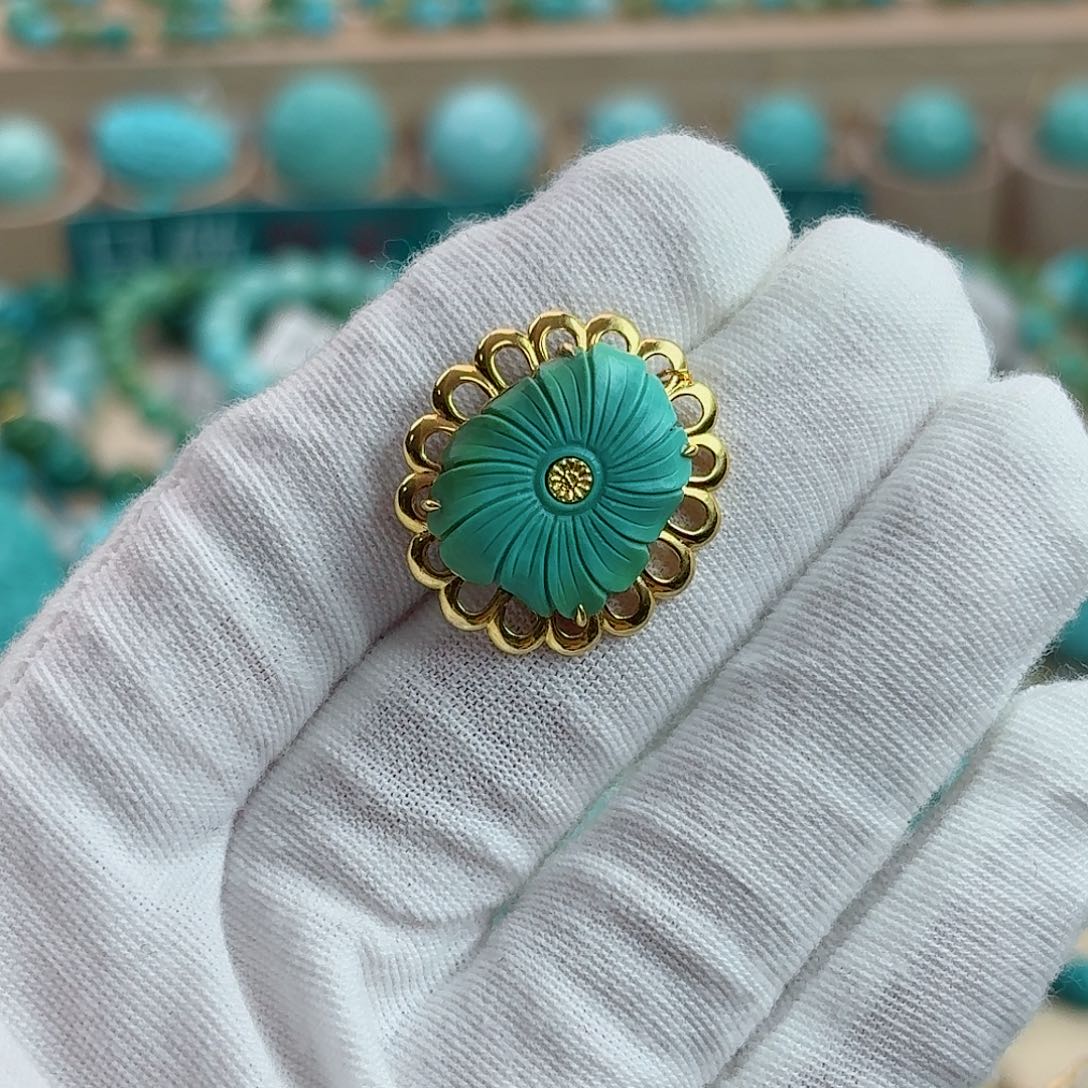 绿松石18K金镶嵌珠宝奇石