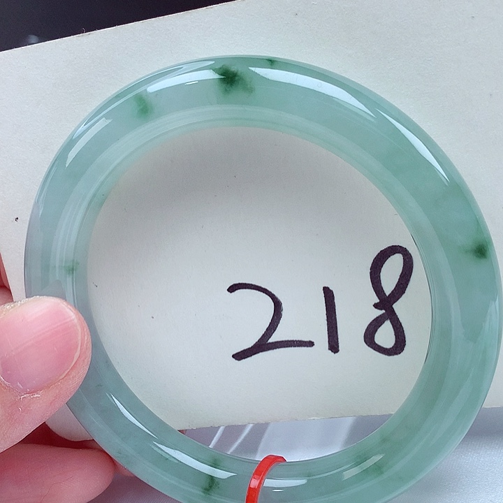 翡翠未镶嵌手镯翡翠