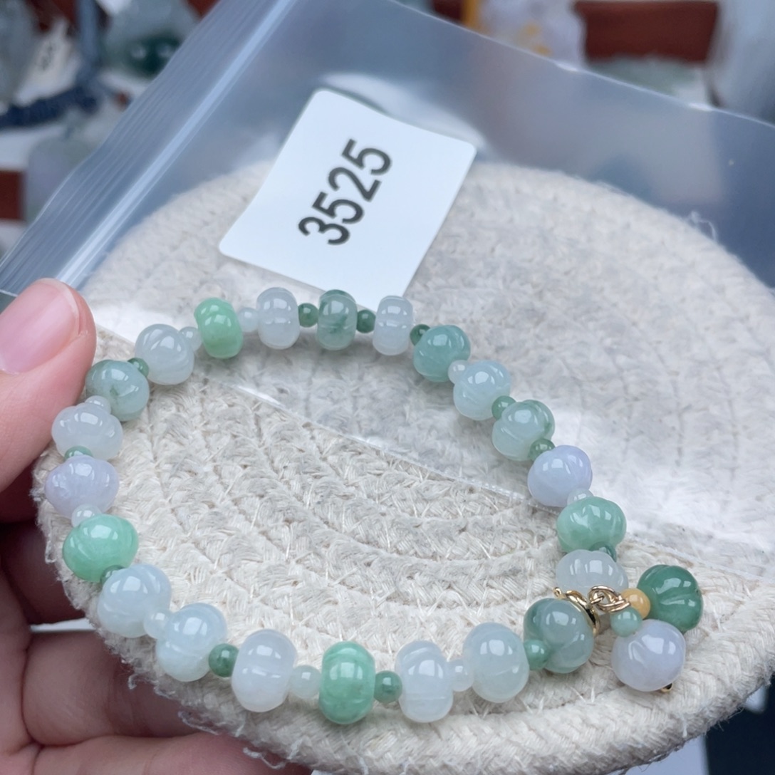 翡翠未镶嵌颈饰天然A货缅甸翡翠8.8mm