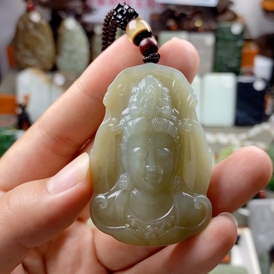 和田玉（糖玉）未镶嵌颈饰