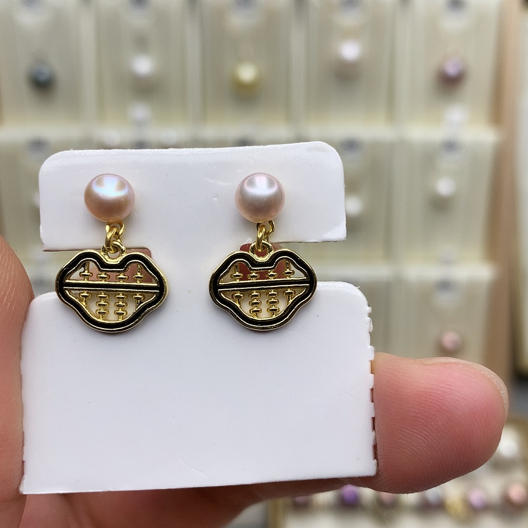 银S925镶嵌淡水珍珠吊坠(赠链)