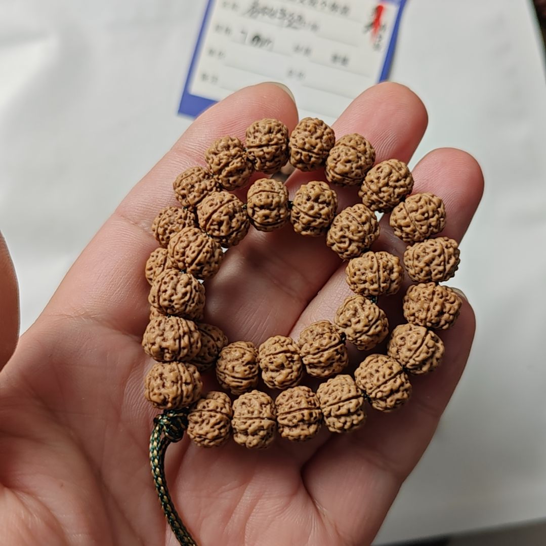 春***乱吊坠金刚菩提天价蜂王10MM