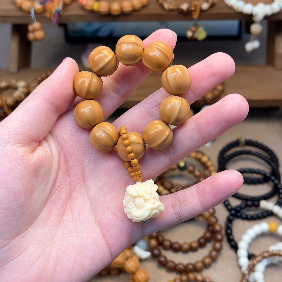 猴头核桃吊坠未***ζ手捻搭配醒狮