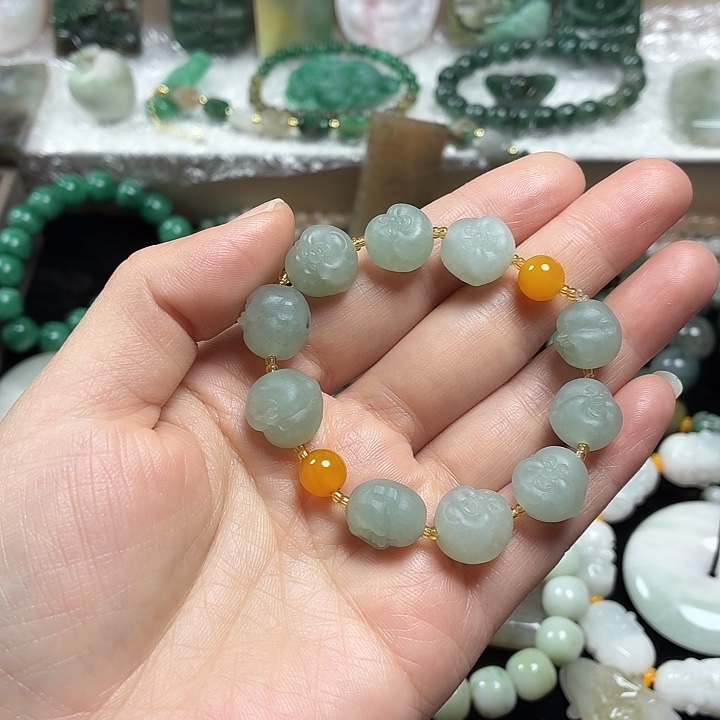 罗***生独山玉未镶嵌吊坠