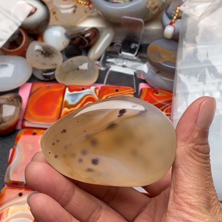 林***鹿玛瑙/玉髓未镶嵌玉髓马达加斯加玉髓玛瑙