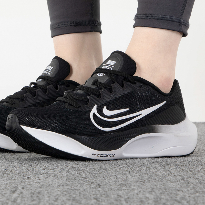 Nike耐克ZOOM FLY 5女子缓震透气网面运动休闲鞋跑步鞋DM8974-001