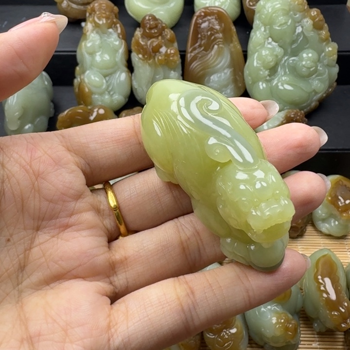 未镶嵌和田玉把件