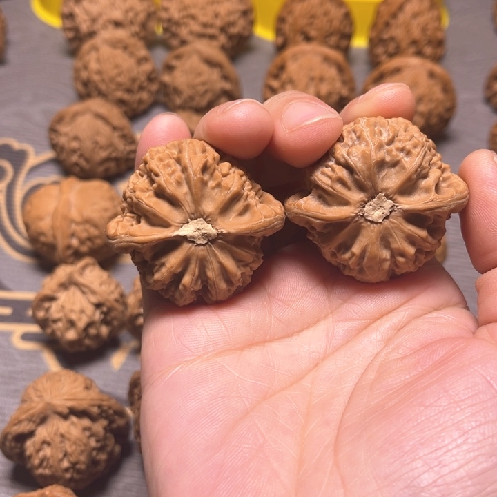 核桃把件晚****?41+桃心宫灯