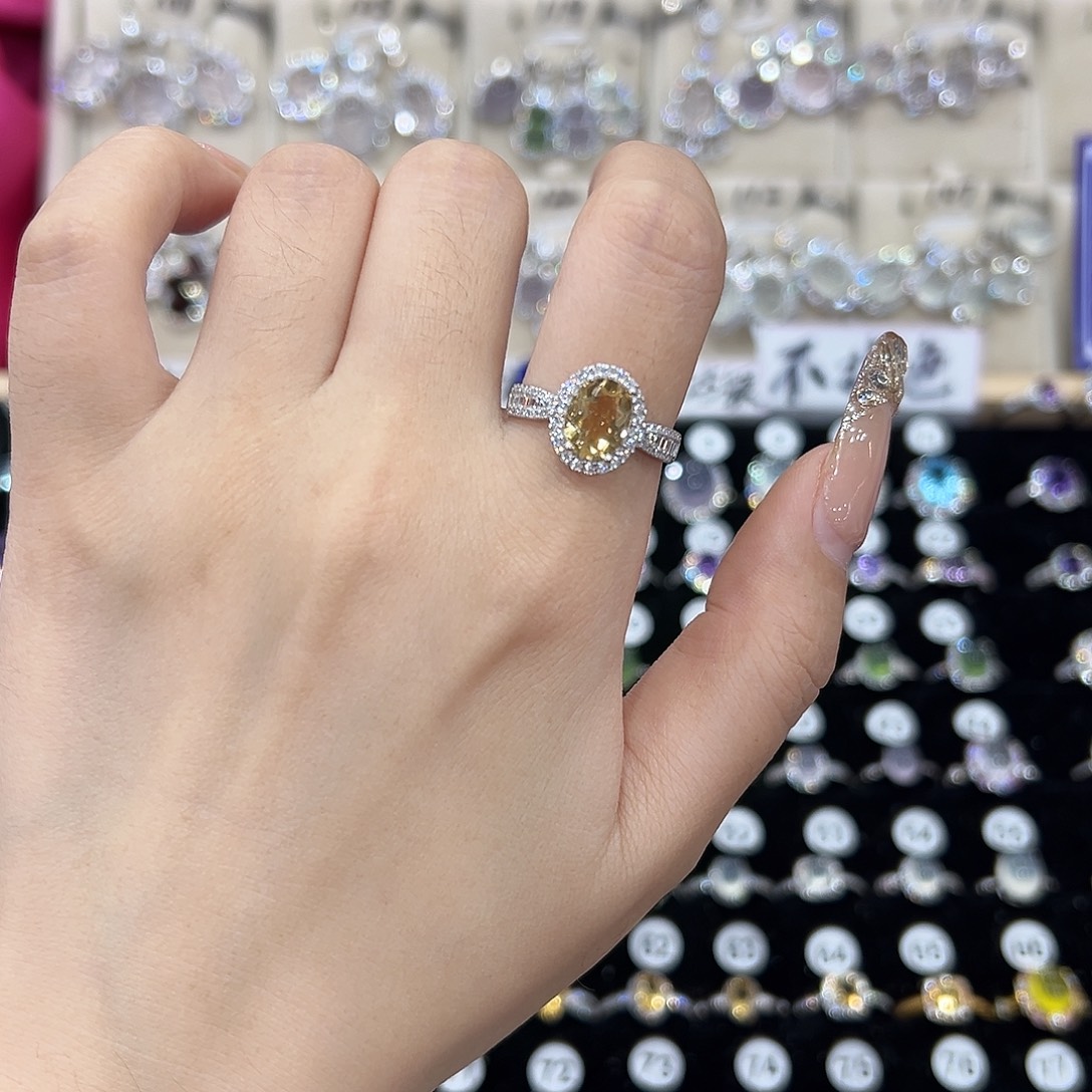 人***9银S925镶嵌黄晶戒指