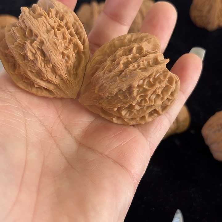 把件文玩核桃40左右灯笼微微瑕，编号004