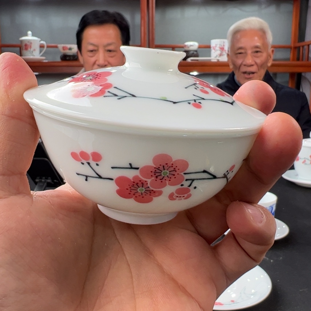 翠竹红梅九厘米盖碗拍一发二