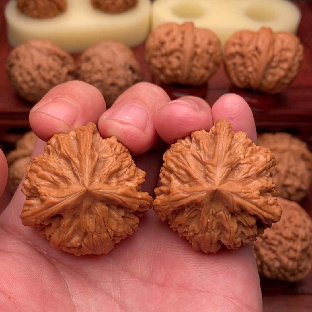 桃核把件洋***王大三棱39