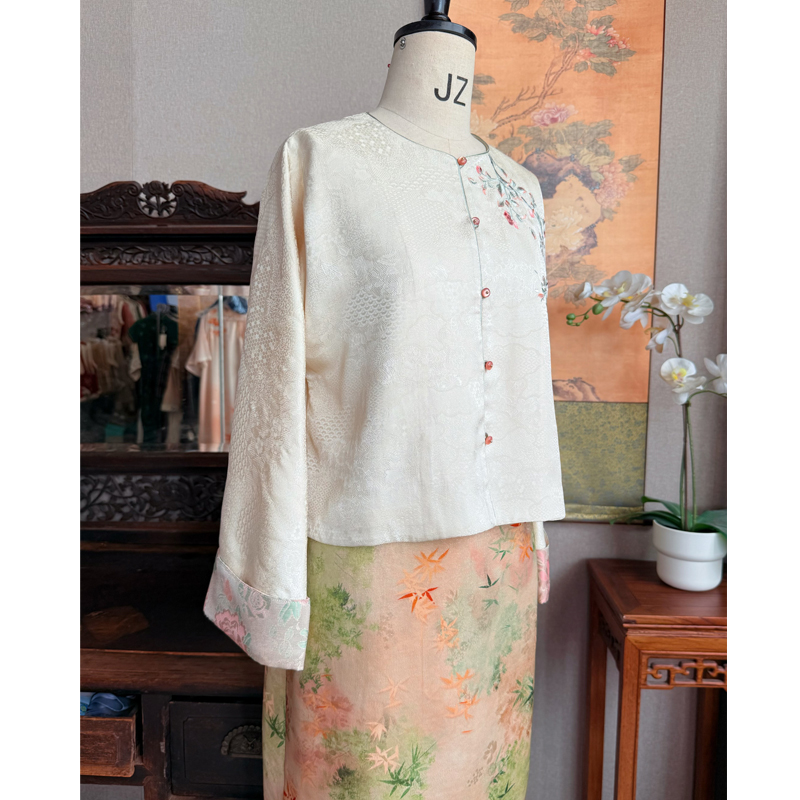 茶花｜2025年新中式外套早秋大码上衣旗袍国风缎面提花短外套女