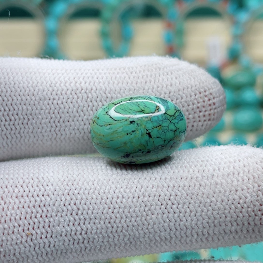 绿松石未镶嵌颈饰