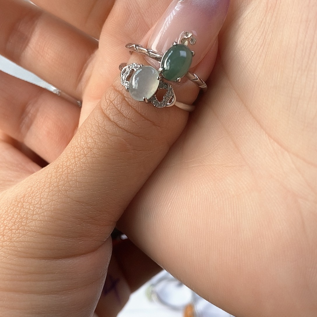 金***豆翡翠未镶嵌戒指缅甸