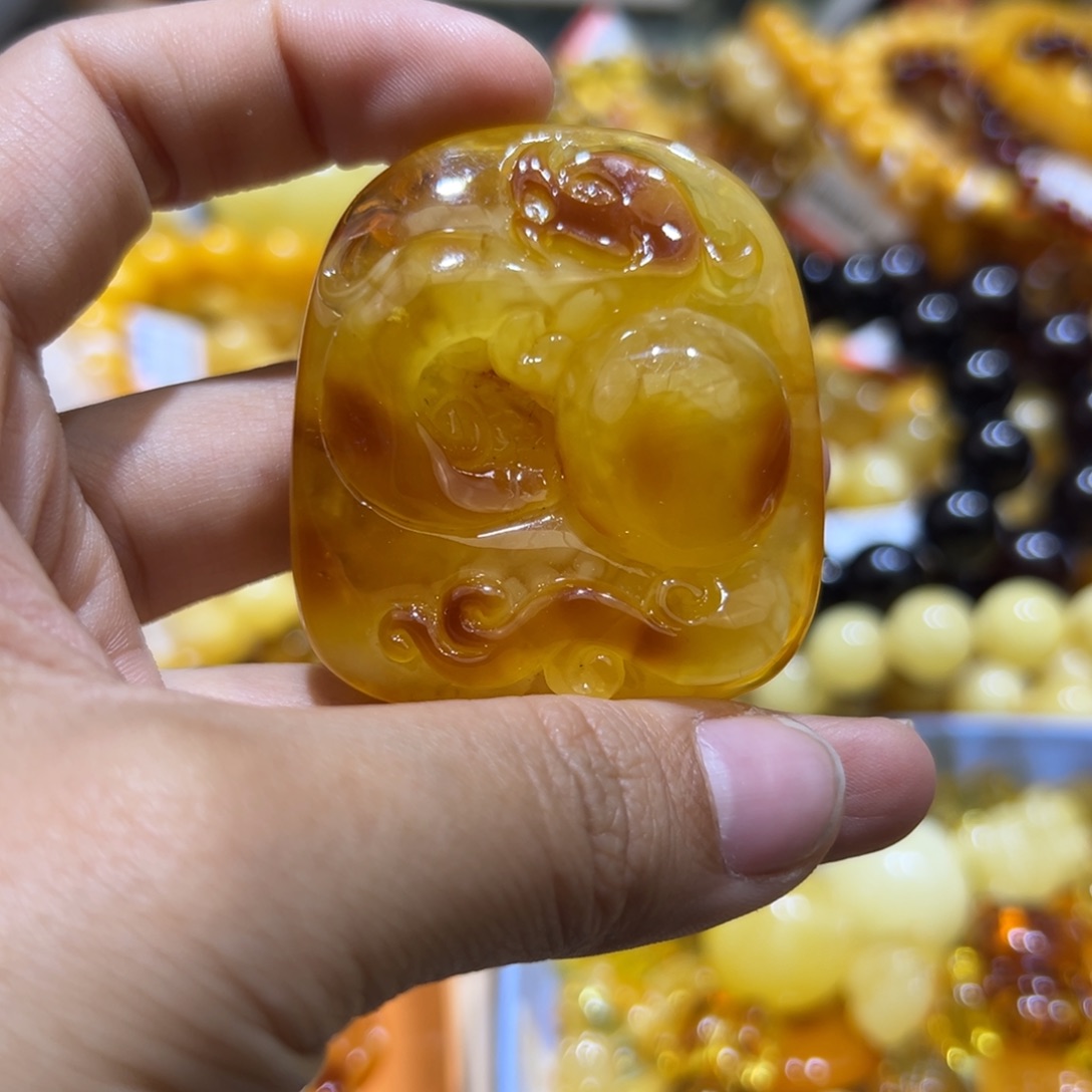 琥珀珠宝奇石未镶嵌