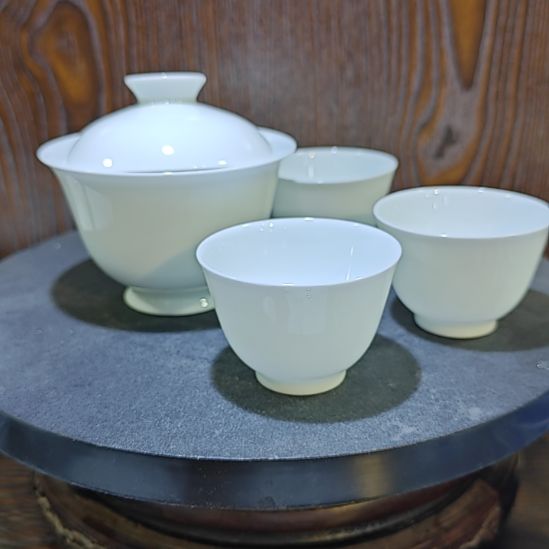 手工拉坯二才盖碗一只