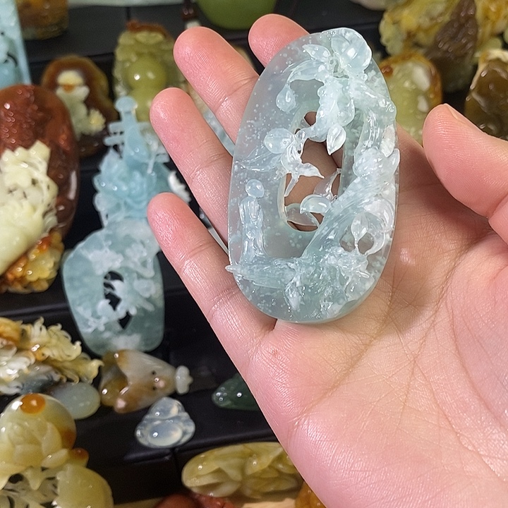 巴***韭蛇纹石玉合金颈饰