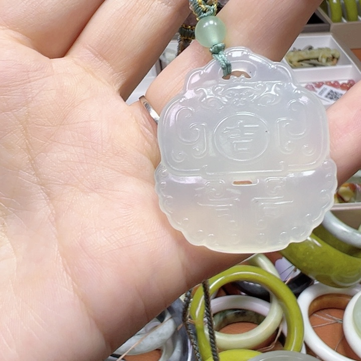 未镶嵌蛇纹石玉手链