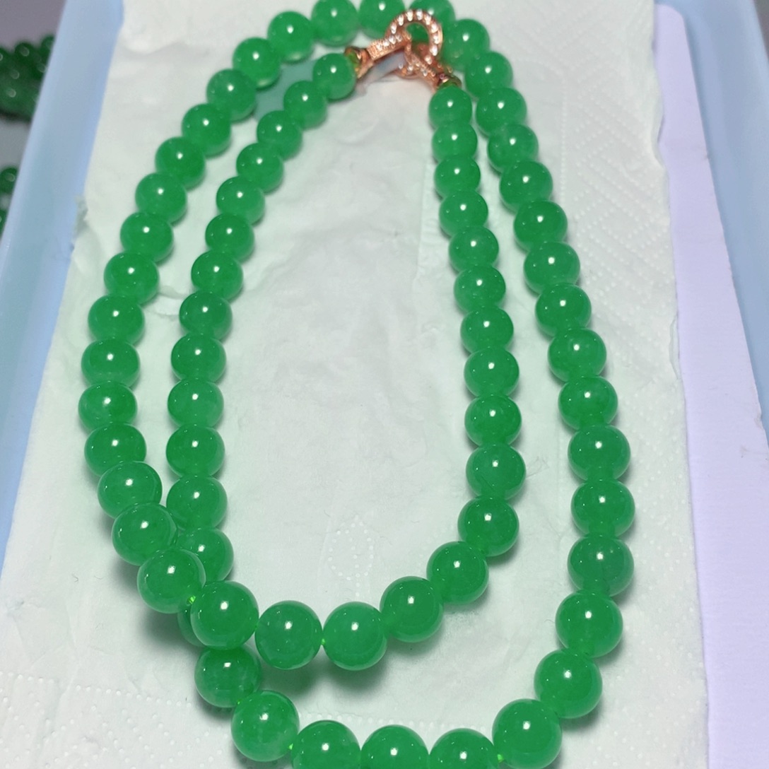 翡翠颈饰未镶嵌项链