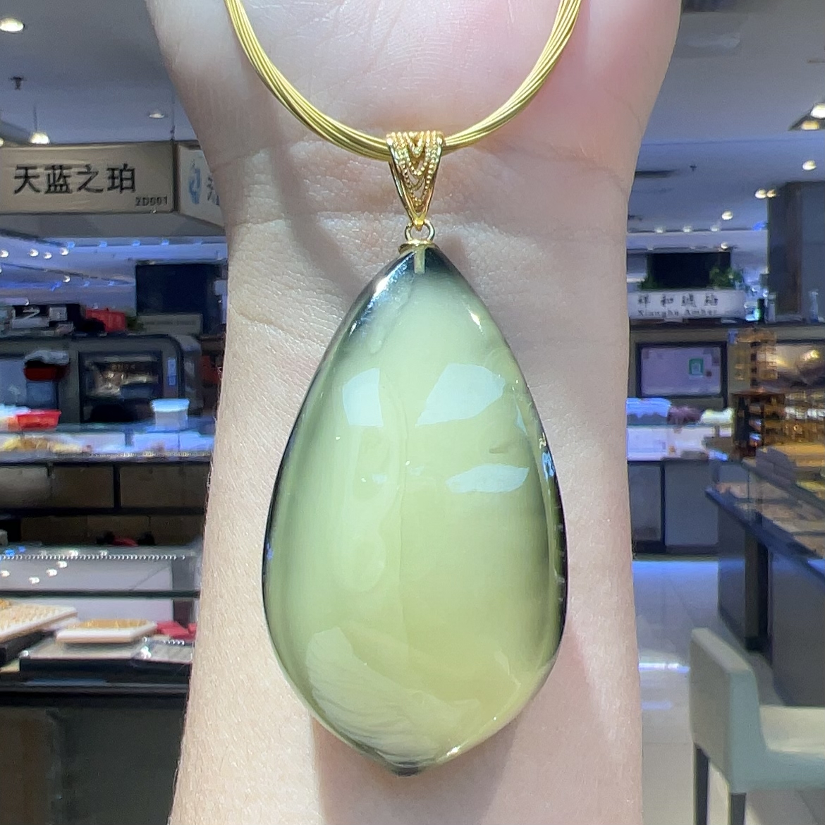  银镶嵌天然琥珀蜜蜡水滴时尚简约女款吊坠