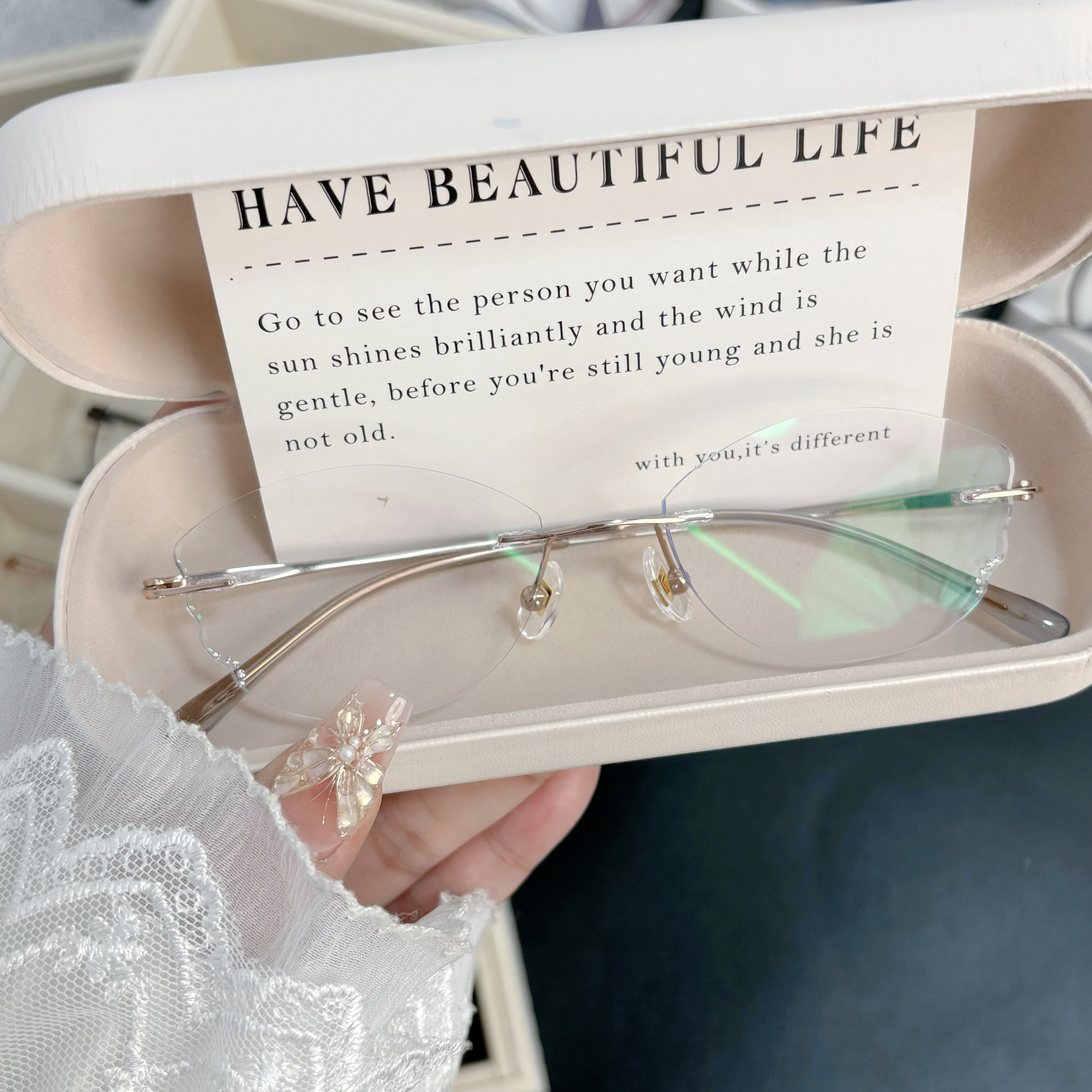 小众设计无框近视眼镜轻奢近视眼镜可配度数女士无框