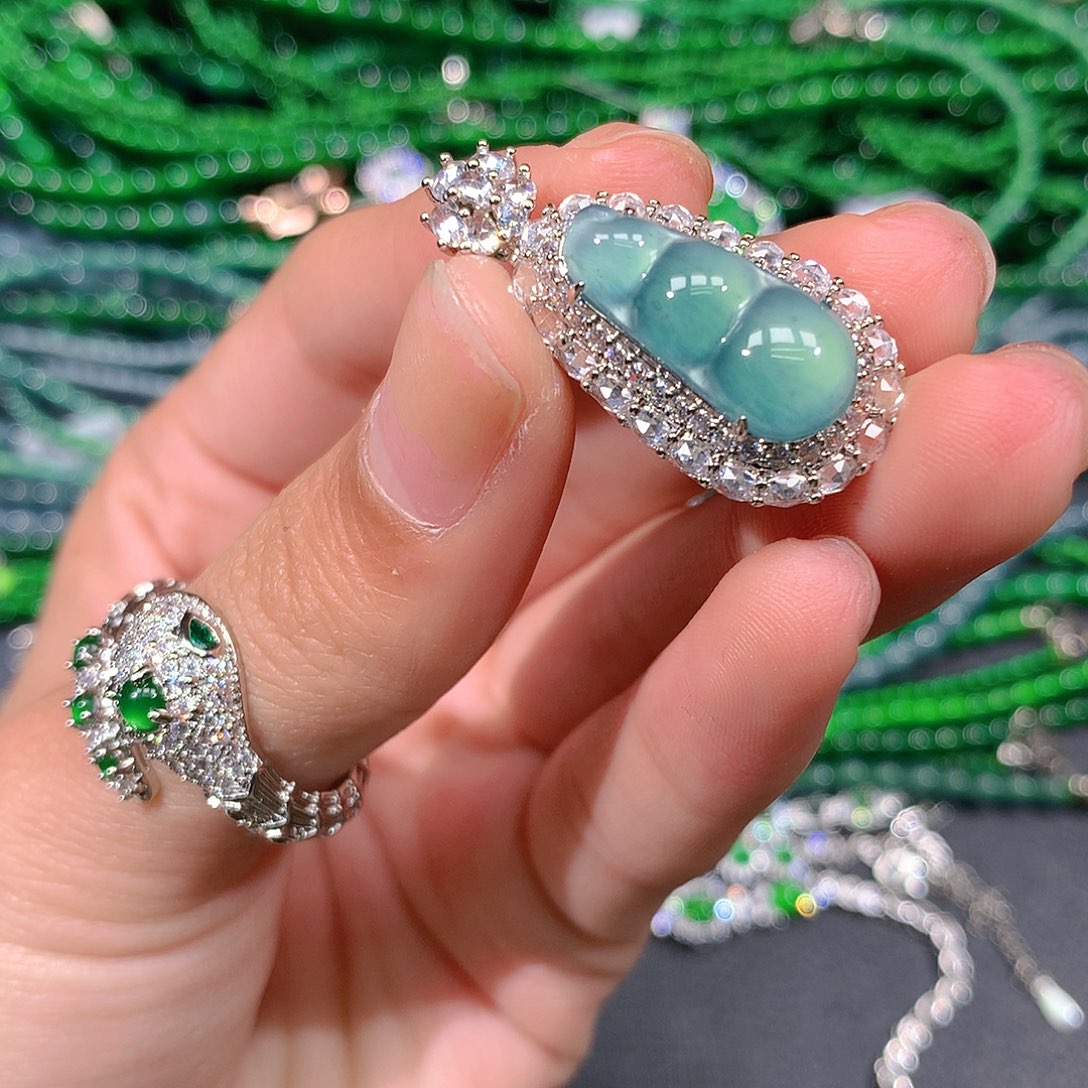 翡翠戒指未镶嵌天然翡翠