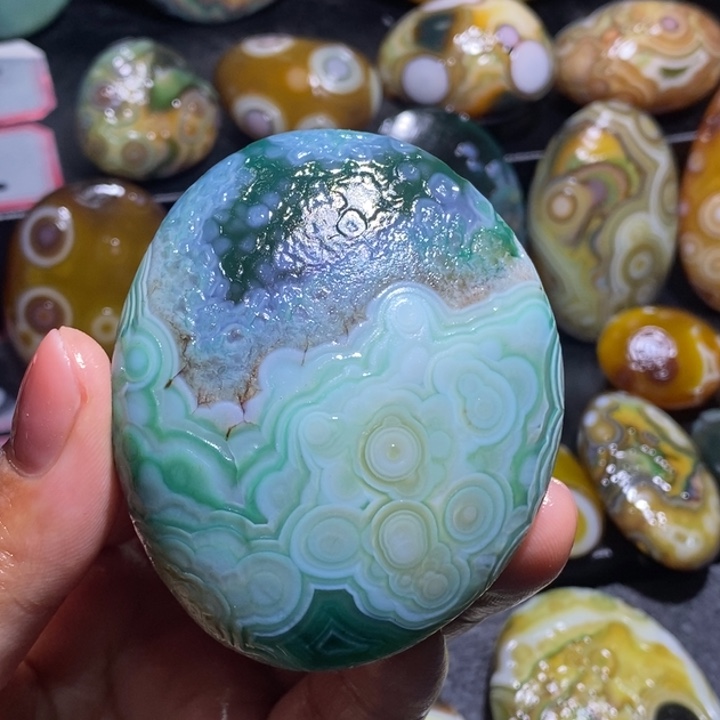 玛瑙/玉髓未镶嵌珠宝奇石22