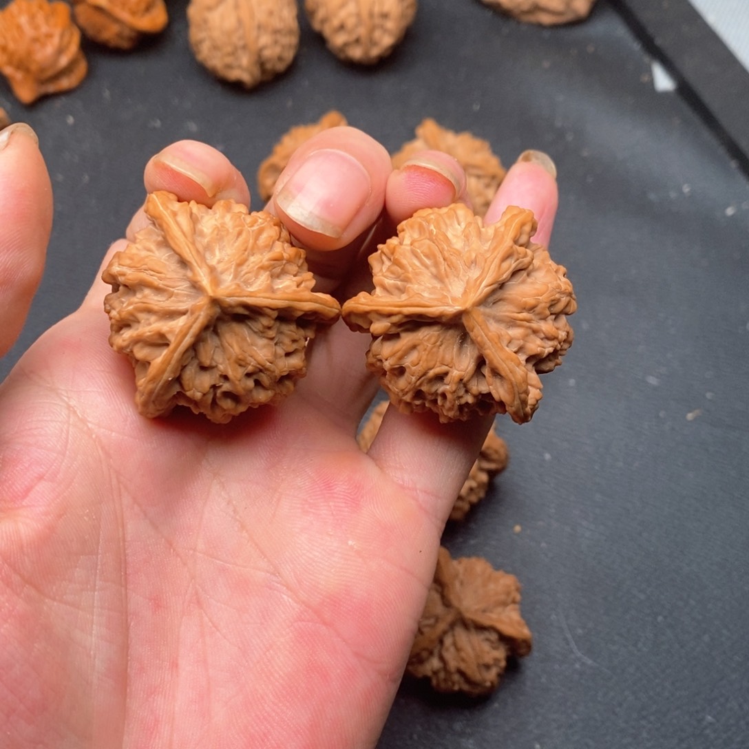 文玩核桃吊坠37正奔