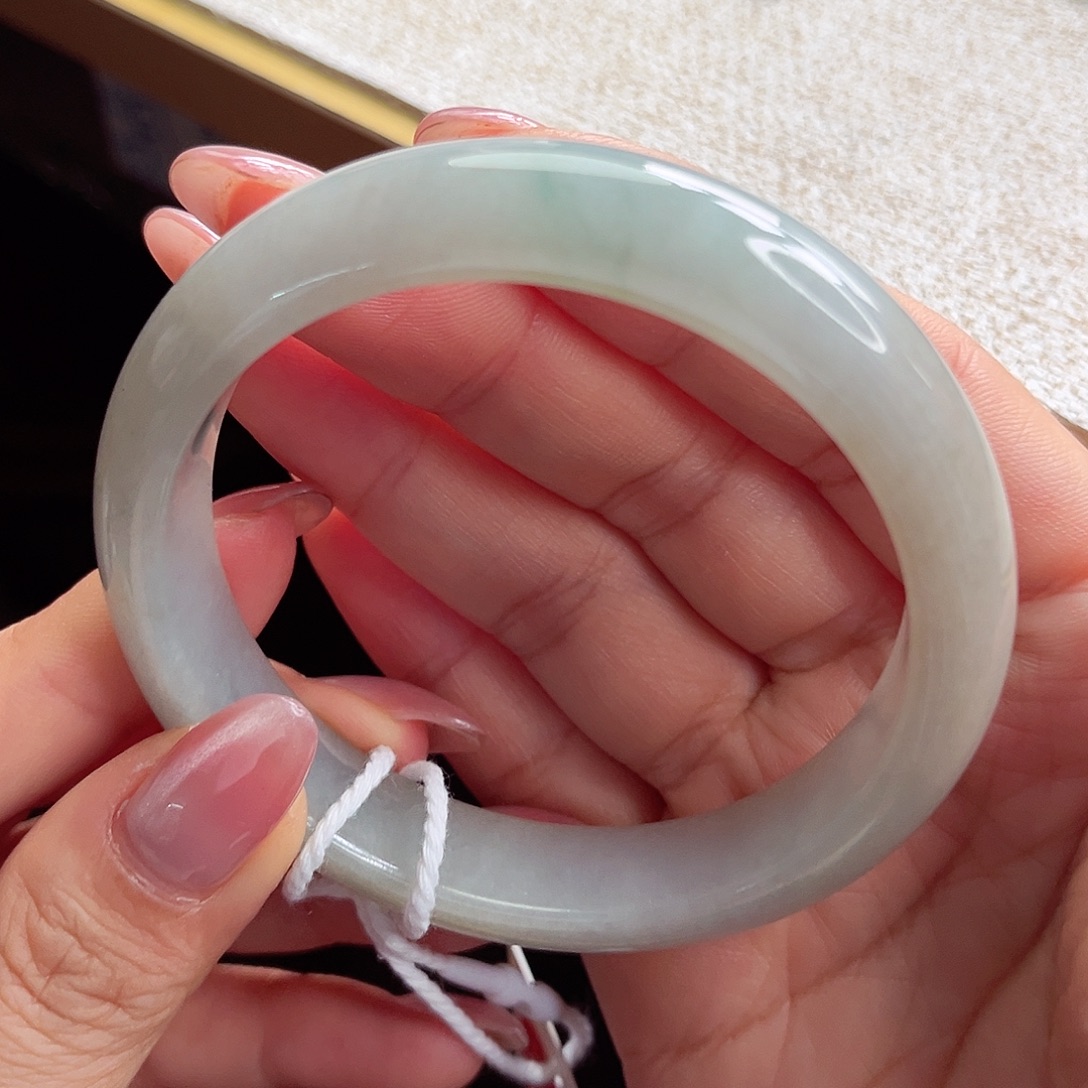 翡翠未镶嵌手镯手镯