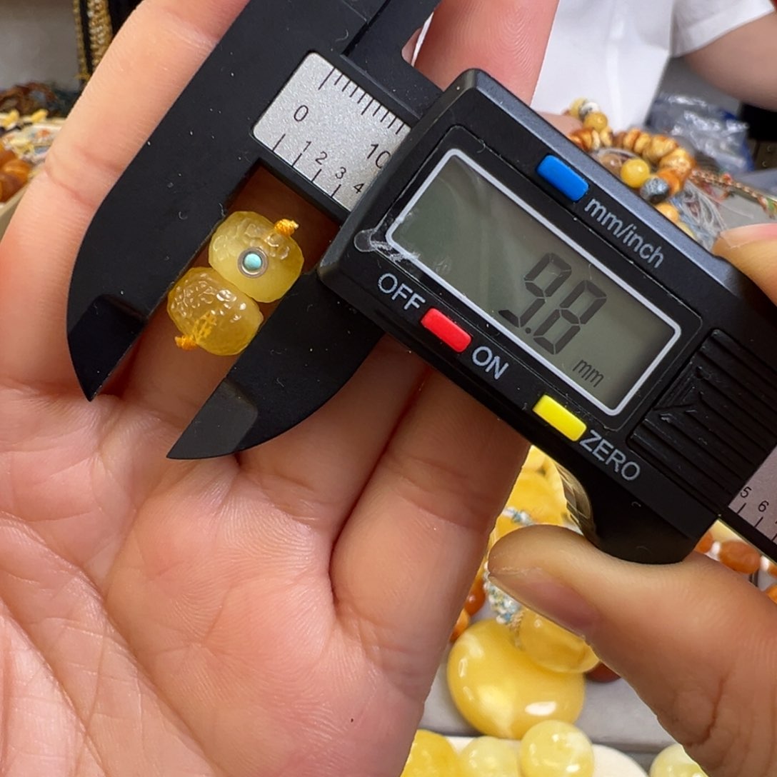 未镶嵌蜜蜡裸石蜜蜡